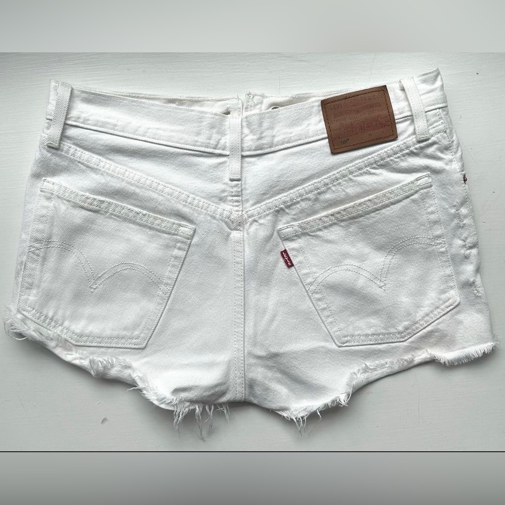 Levis White shorts